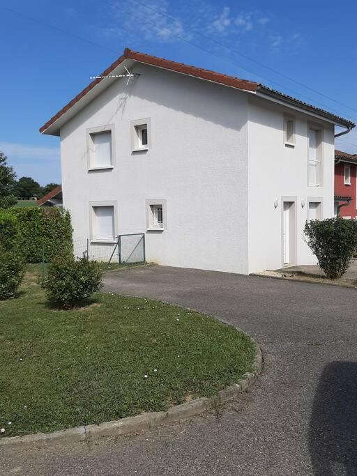 Gite L'Etape Pirajoux Exterior photo